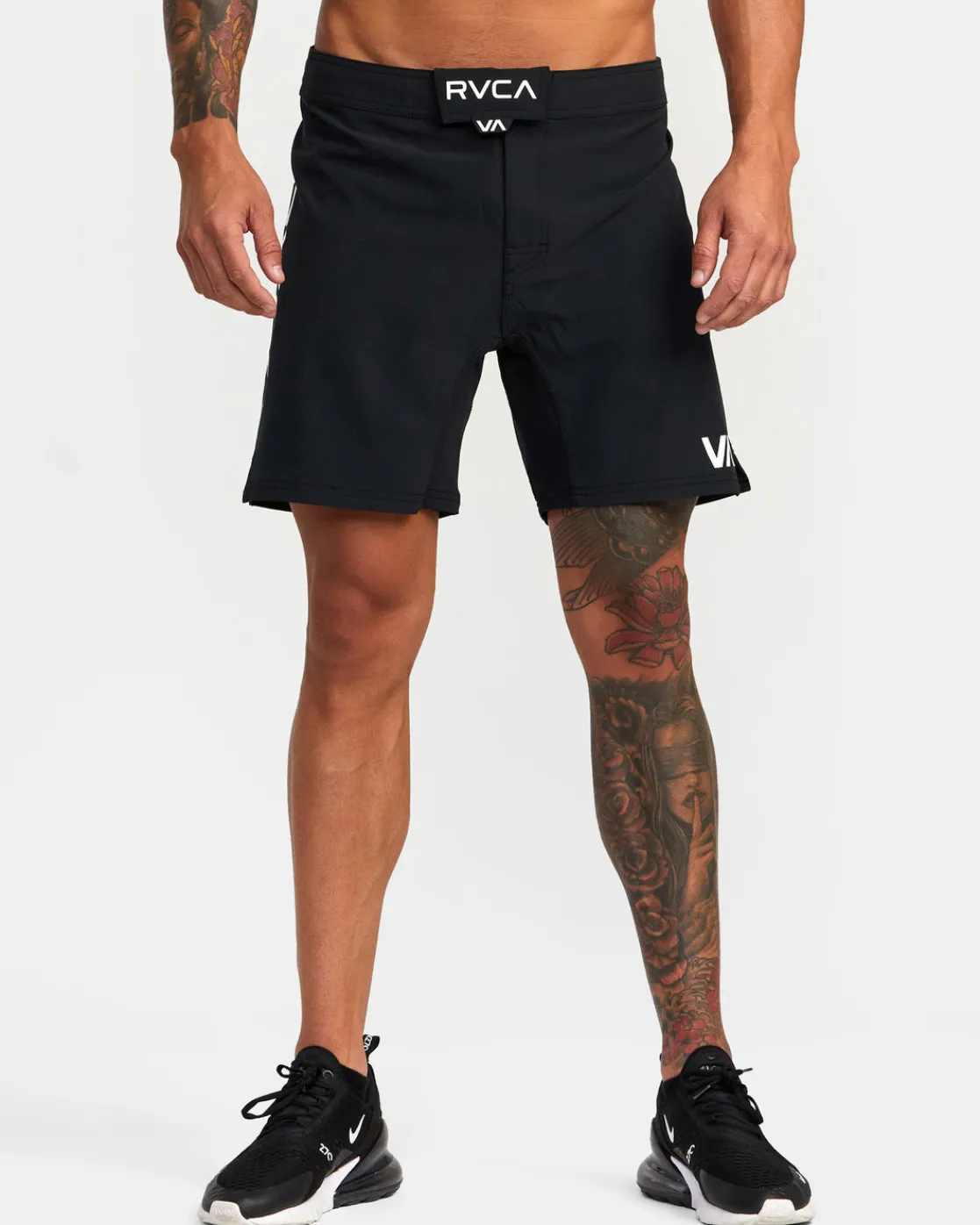 RVCA 17" GRAPPLER SHORTS Black Online