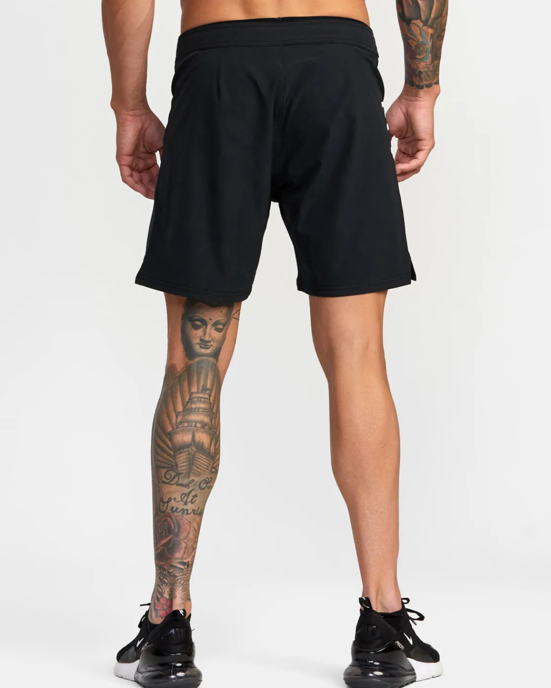 RVCA 17" GRAPPLER SHORTS Black Online