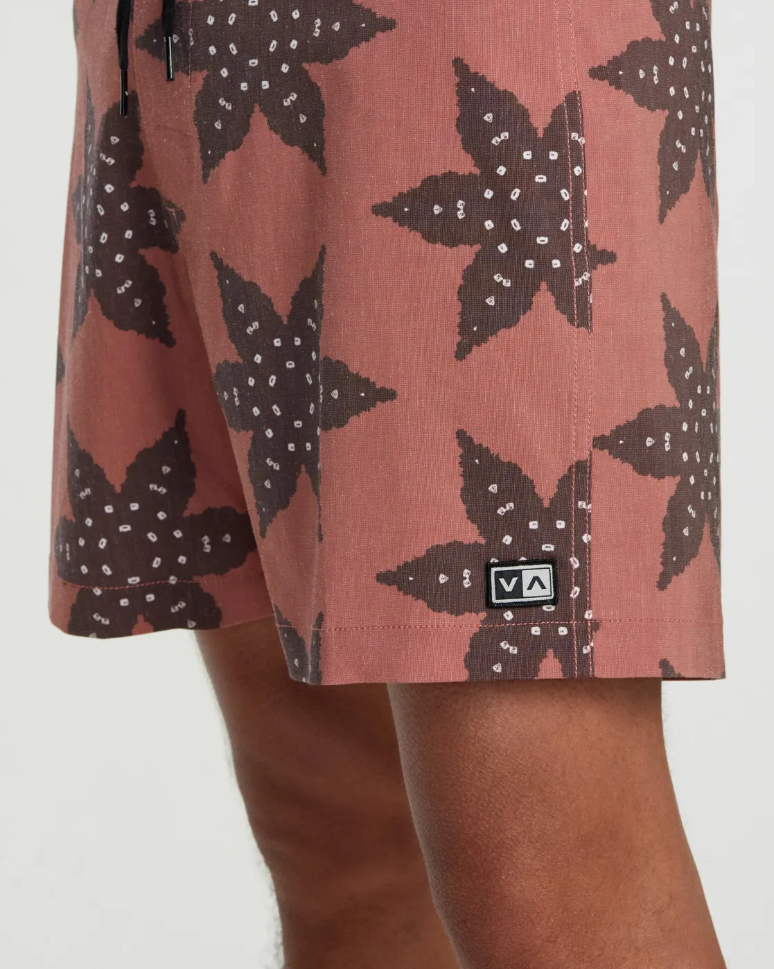 RVCA CROSS UP TRUNK 16" BOARDSHORTS Seal Brown Sale