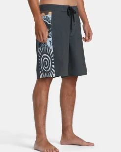 RVCA DRAIN BOARDSHORTS 20'' Black Clearance