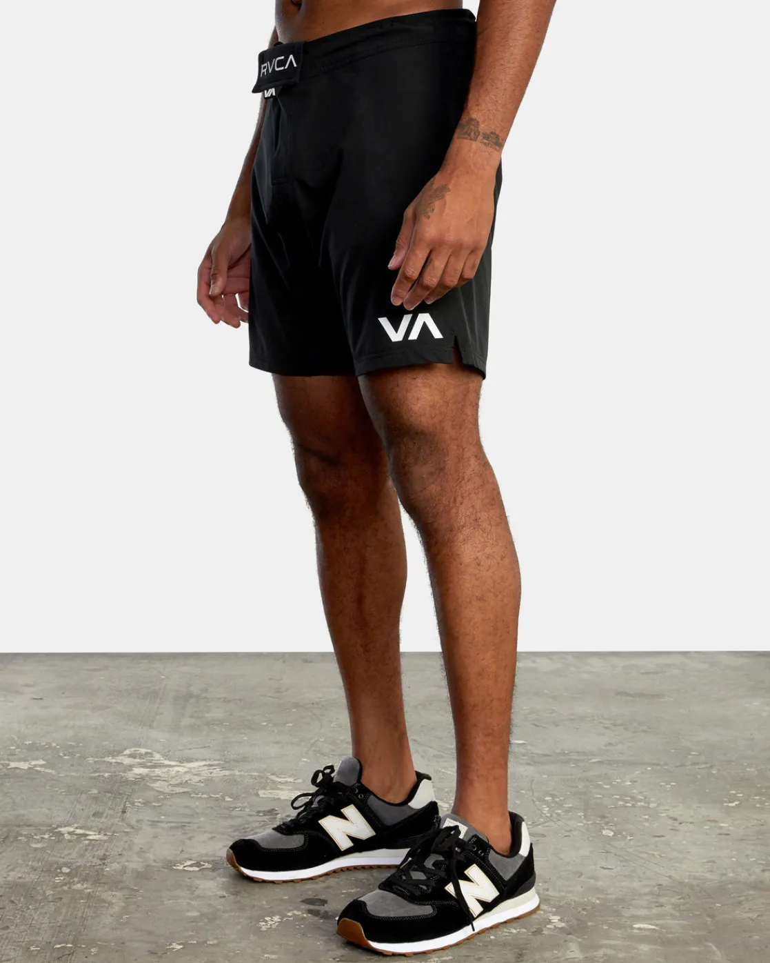 RVCA FIGHT 15" SCRAPPER SHORTS Black Hot