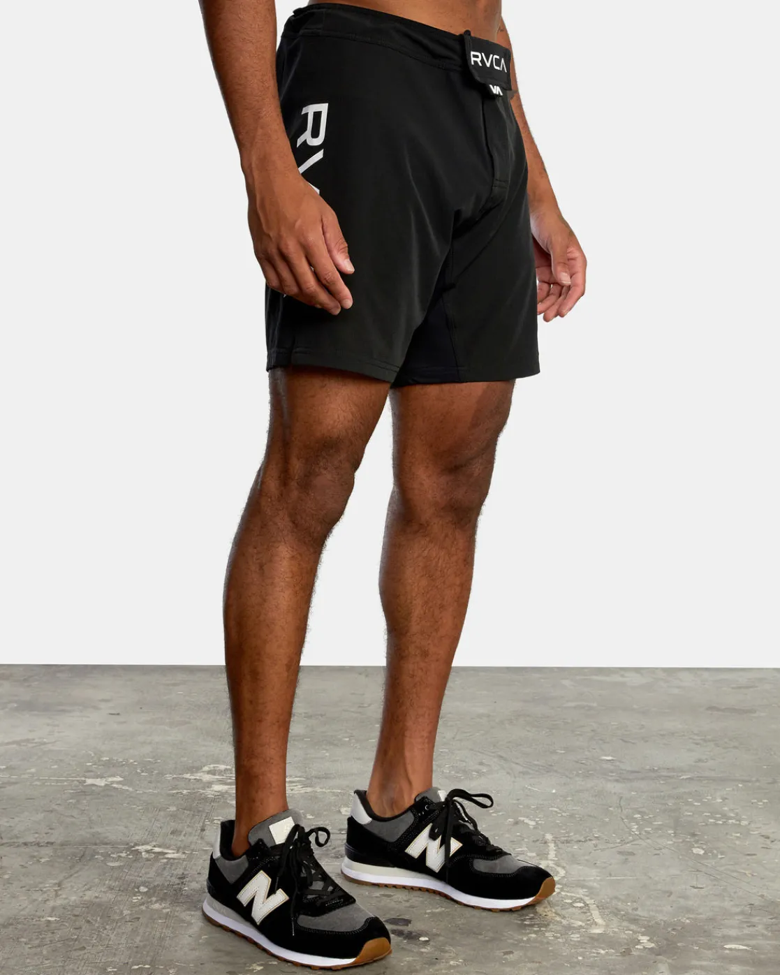 RVCA FIGHT 15" SCRAPPER SHORTS Black Hot