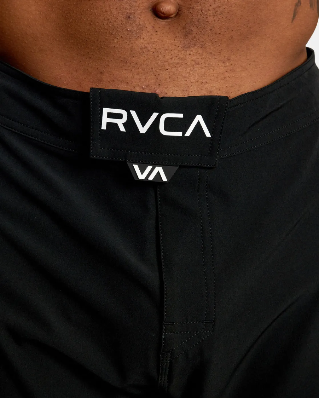 RVCA FIGHT 15" SCRAPPER SHORTS Black Hot