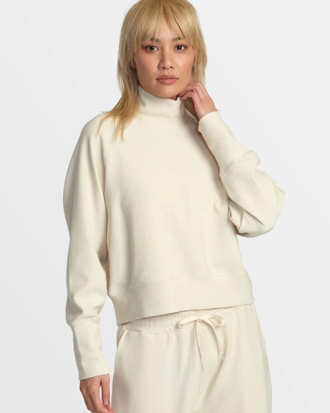 RVCA SOFIE WAFFLE MOCK NECK Latte Hot