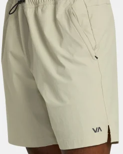 RVCA SPECTRUM TECH SHORT UTILITY SHORTS Chalk Outlet