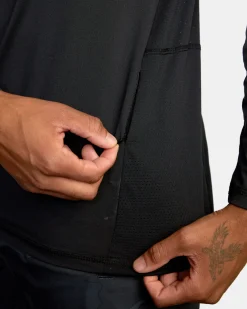 RVCA SPORT VENT HALF-ZIP PULLOVER Black Clearance