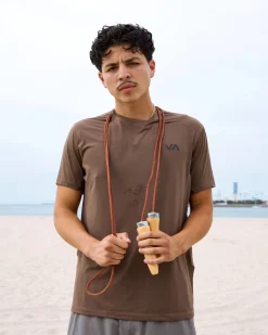 RVCA SPORT VENT PERFORMANCE TEE Mocha Best