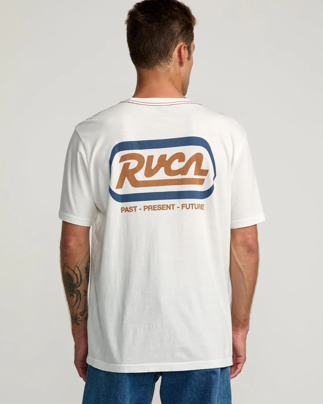 RVCA STATION TEE Antique White Hot