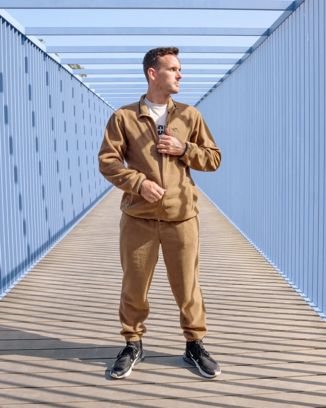 RVCA VA ESSENTIAL MICRO FLEECE PANT Camel New