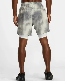 RVCA YOGGER TRAIN 2-IN-1 17" WORKOUT SHORTS Chalk Wash Outlet