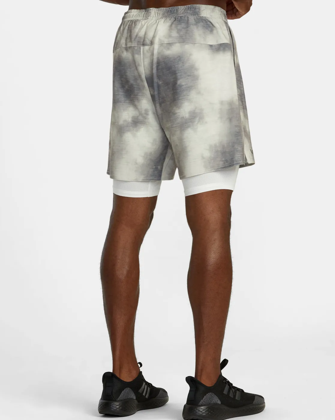 RVCA YOGGER TRAIN 2-IN-1 17" WORKOUT SHORTS Chalk Wash Outlet