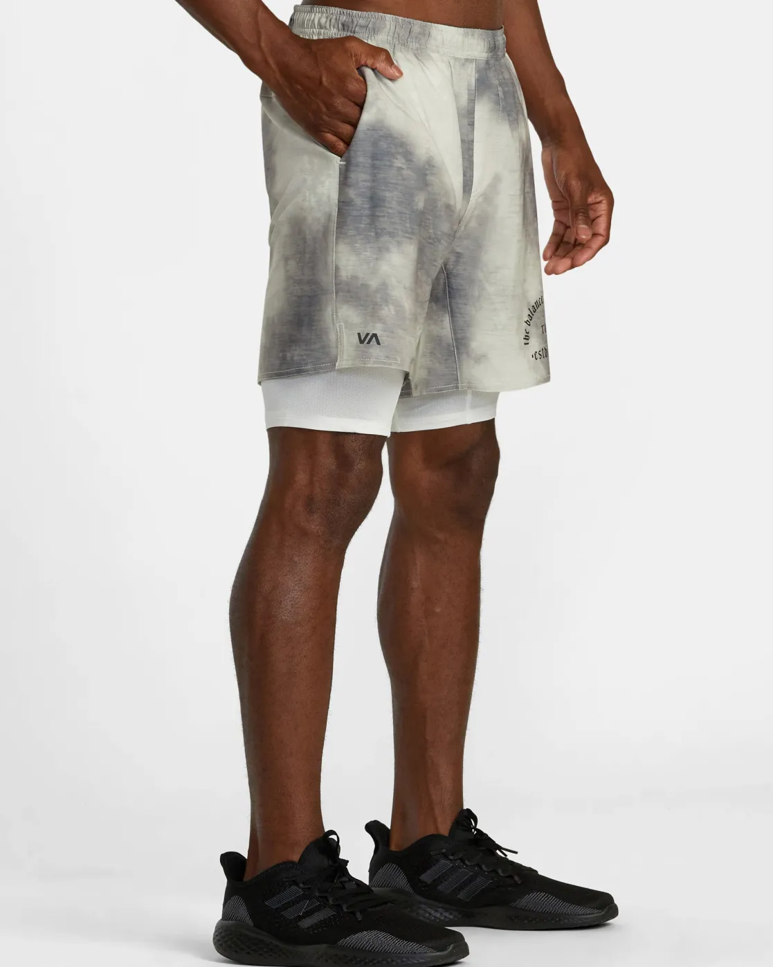 RVCA YOGGER TRAIN 2-IN-1 17" WORKOUT SHORTS Chalk Wash Outlet