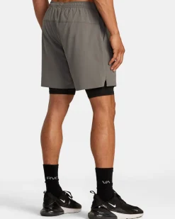 RVCA YOGGER TRAIN 2-IN-1 17